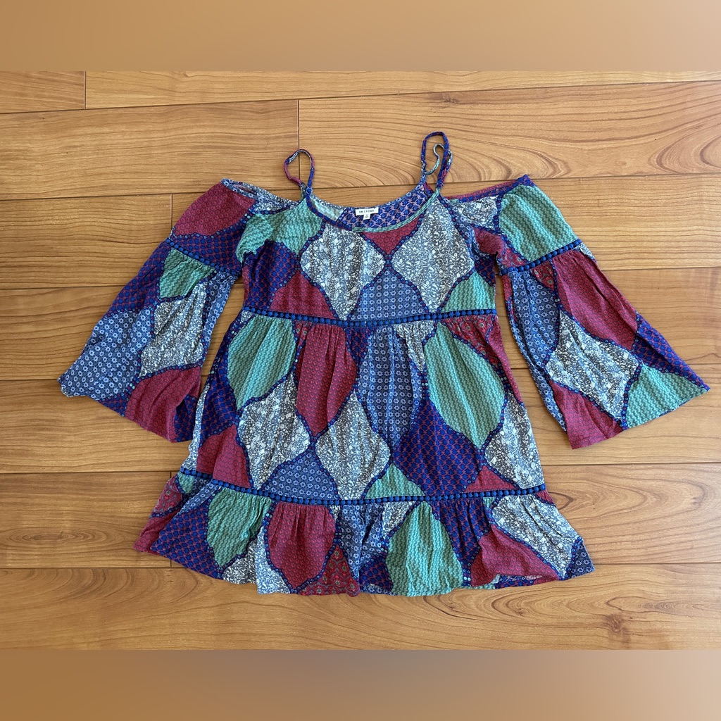 En Crme Cold Shoulder Patchwork Pattern Top